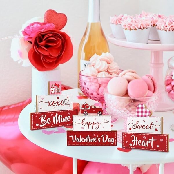 Lairyan 3 PCS Valentine's Day Wooden Sign Table