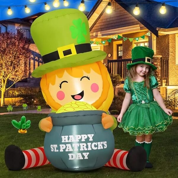 GOOSH 5 FT St Patricks Day Inflatables Outdoor Decorations Blow Up Yard Giant Leprechaun with Gold Coin