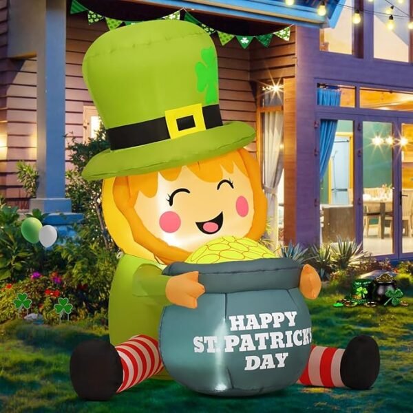 GOOSH 5 FT St Patricks Day Inflatables Outdoor Decorations Blow Up Yard Giant Leprechaun with Gold Coin
