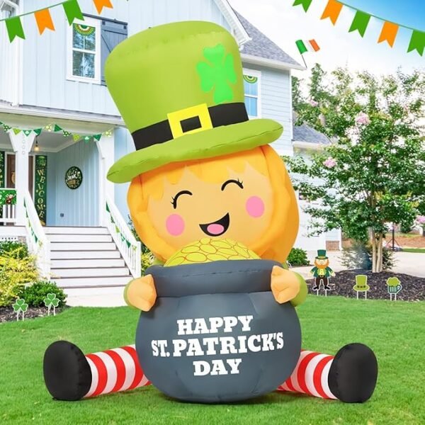 GOOSH 5 FT St Patricks Day Inflatables Outdoor Decorations Blow Up Yard Giant Leprechaun with Gold Coin