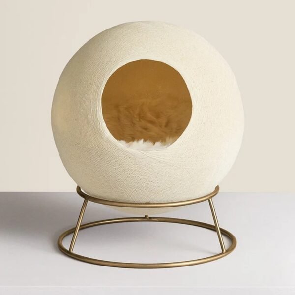 Modern Spherical Cat Bed with Faux Fur Cushion and Cozy Interior